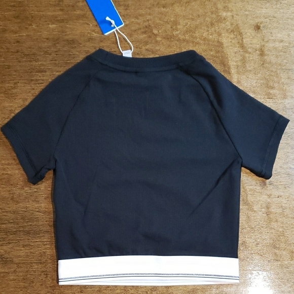 Adidas Ribbed Black Crop Tee Shirt - Picture 7 of 7